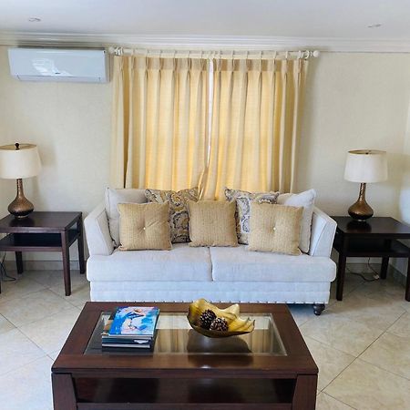Bianca Bay 3 Bedroom West Coast Beach Front Villa เซนต์เจมส์ ภายนอก รูปภาพ