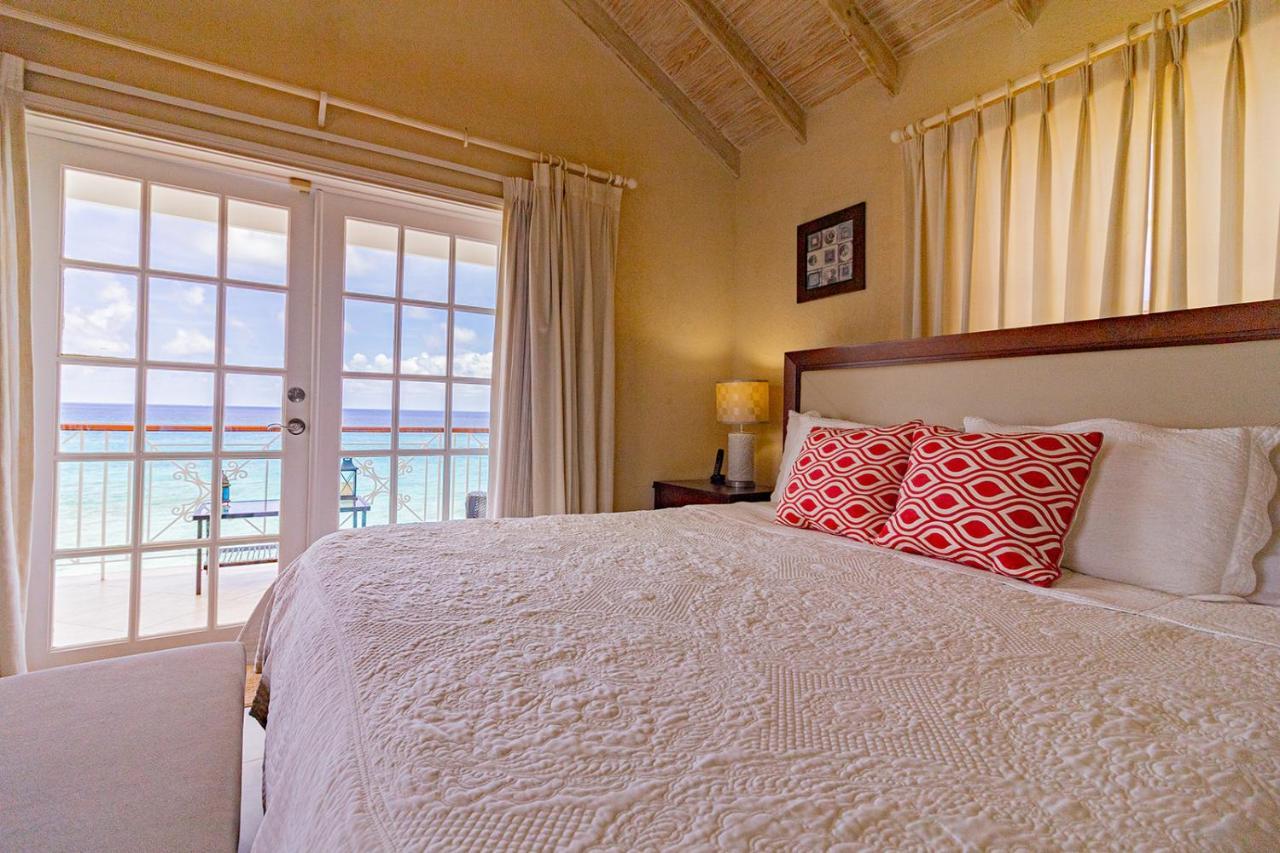 Bianca Bay 3 Bedroom West Coast Beach Front Villa เซนต์เจมส์ ภายนอก รูปภาพ